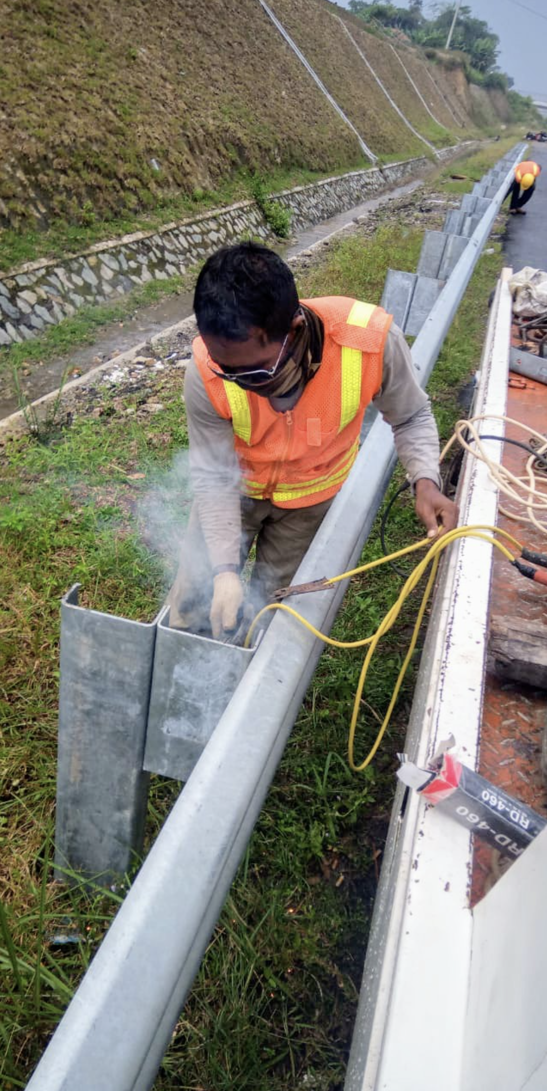 Proyek Guard Rail